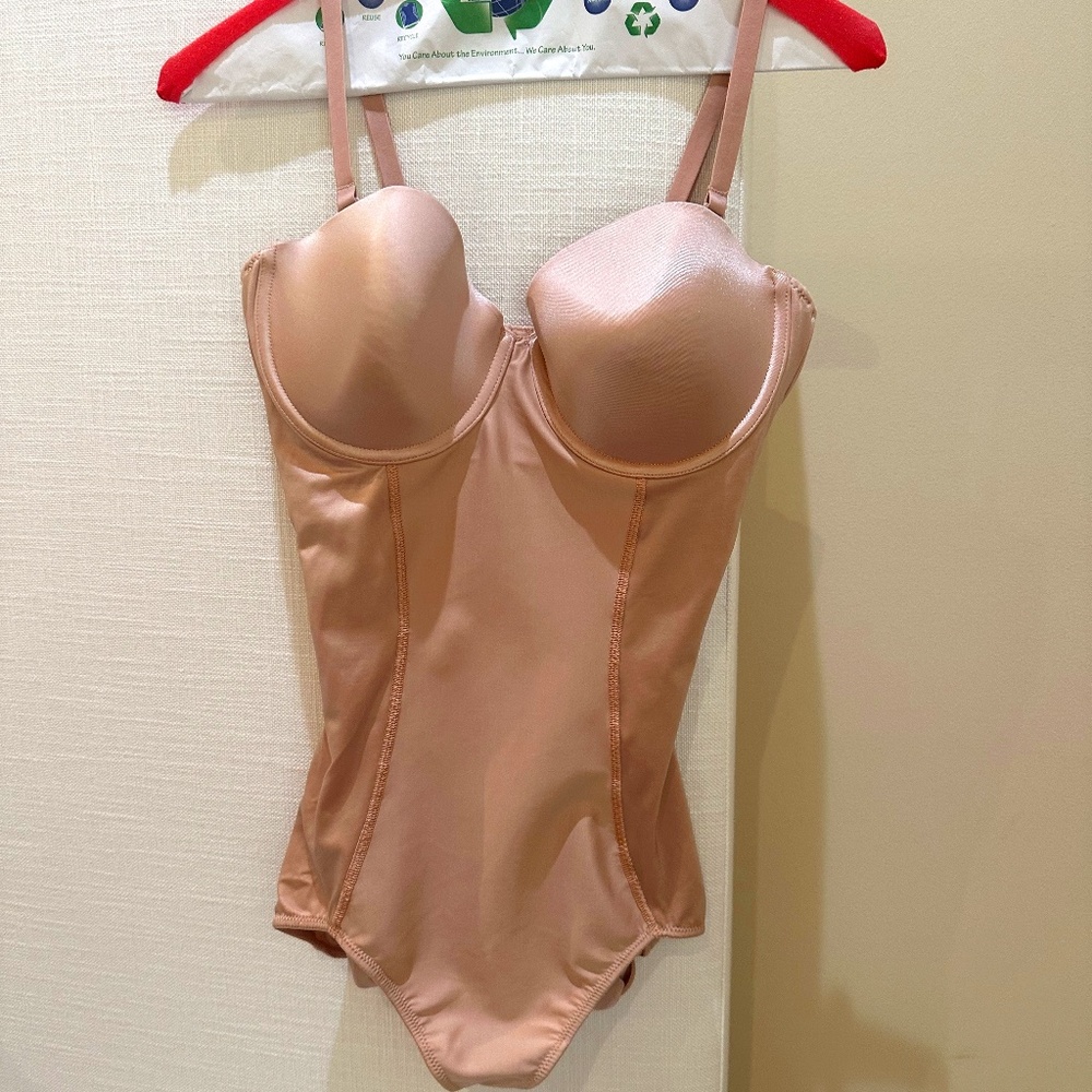NWOT SPANX Suit your Fancy Control Bodysuit